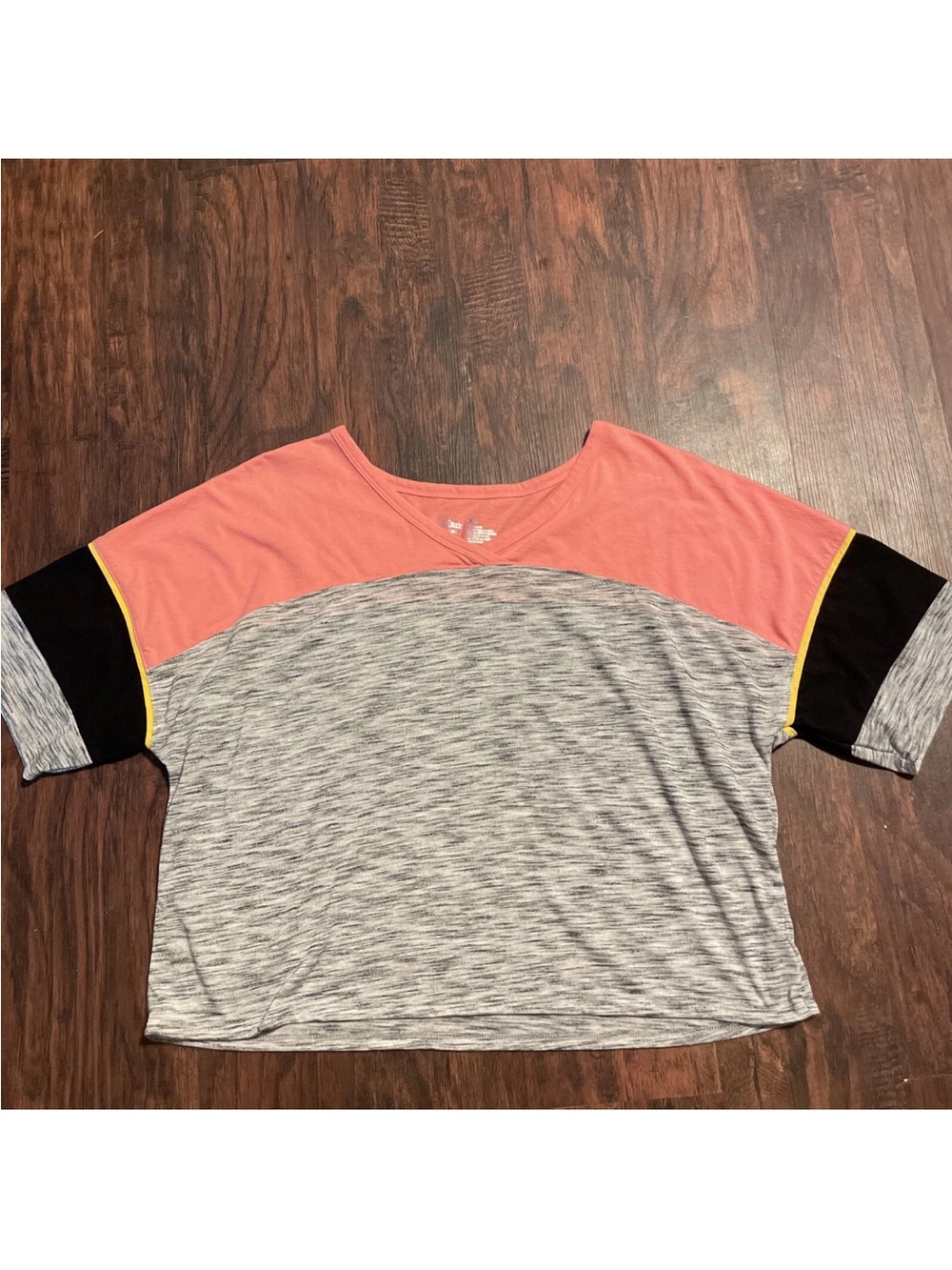 flirtitude Coral, Heather Gray & Black Colorblock Scoop Neck Top
